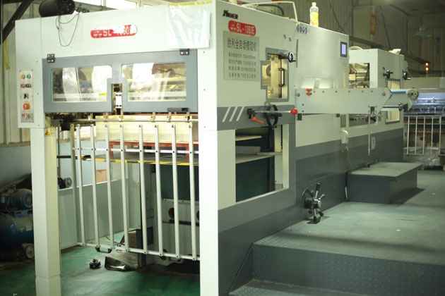 全自動(dong)模切機